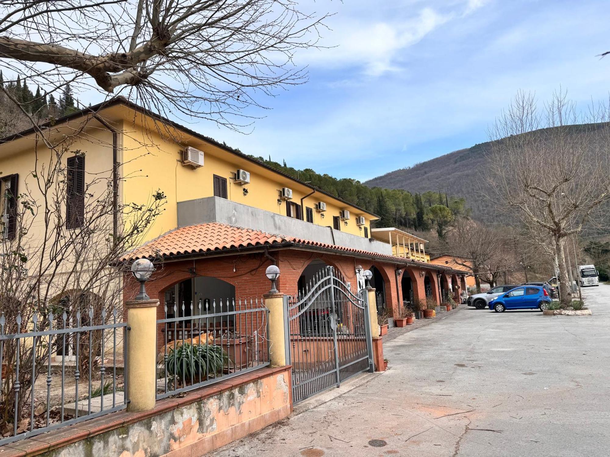 Hotel Da Bosio Genga  Esterno foto